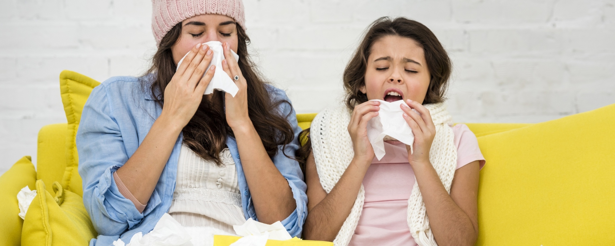 madre e hija resfriadas