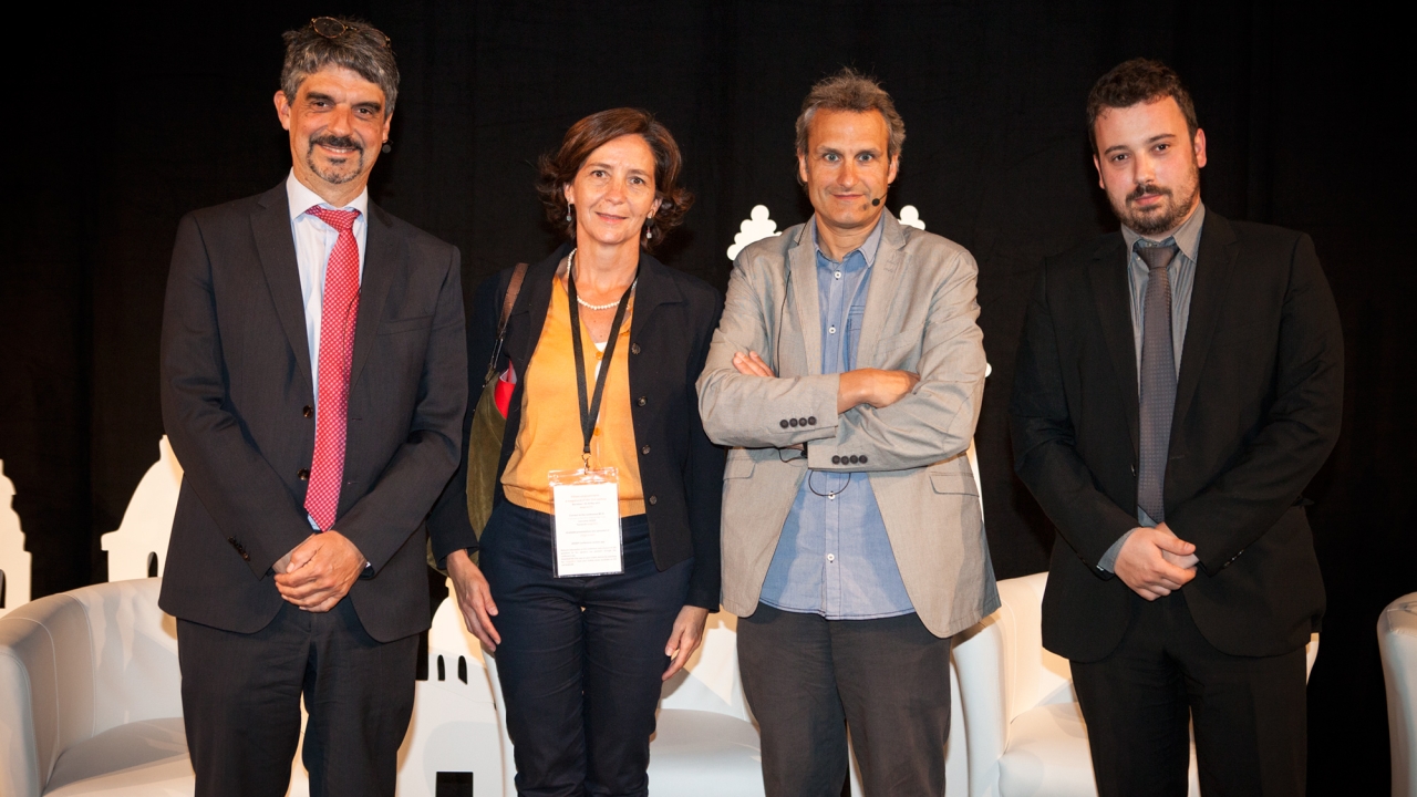 AESGP 1: de izquierda a derecha, Jaume Pey (director general de anefp), Laura Pellisé (directora del CRES, Universidad Pompeu Fabra), Antoni Gilabert (gerente de Farmacia y del Medicamento de CatSalut) y Harris Mylonas (Escuela Pública de Economía de la Salud de Grecia).